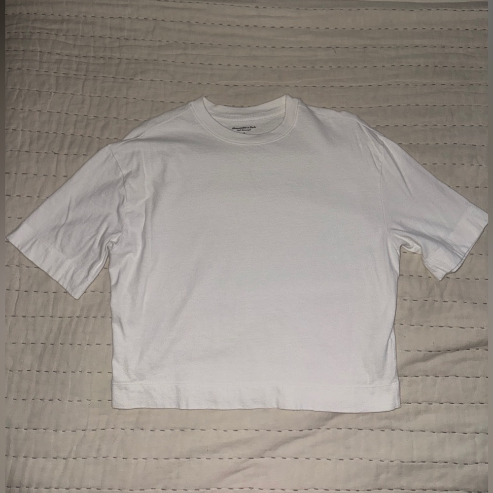 Abercrombie & Fitch Essential Short-Sleeve Wedge Tee